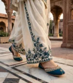 Thin sole bridal khussa paired with embroidered dupatta outfit