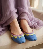 Flat denim khussa shoes with hand embroidery worn with lavender chiffon outfit